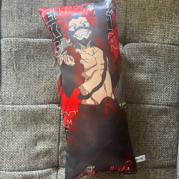 レア 映画館購入 ヒロアカ リストレストクッション 切島鋭児郎 クッション
