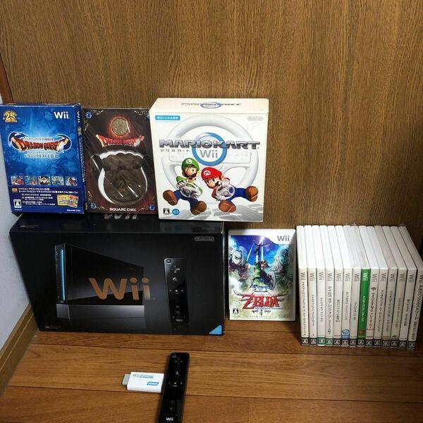 送料無料 任天堂 Wii本体黒 ドラクエ マリオカートWiiなどソフト19本などフルセット