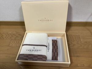 未使用トラサルディ TRUSSARDI タオルセット お中元 お歳暮 贈り物 タオル