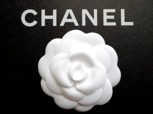 A759】CHANEL ヴィンテージシャネルカメリア花柄コサージュ刻印