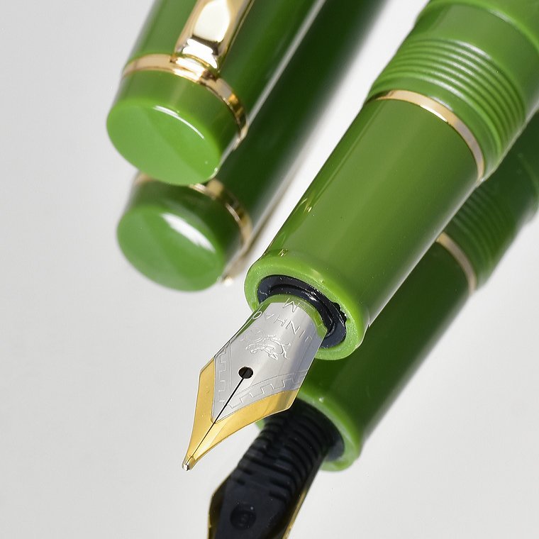 ◇○カラフル【JINHAO/ジンハオ】アクリル万年筆 モスグリーン 艶の