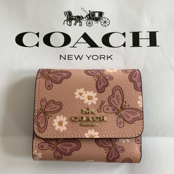 コーチ　coach/バタフライプリントが可愛らしいミニ財布、折り財布　蝶　チョウ　プレゼントに！CH606 　ピンク