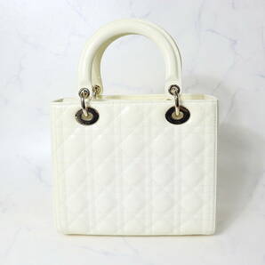 CH003 Lady Dior レディーディオール ミディアム Christian Dior カナージュ オフホワイト パテントレザー 付属品完備 鑑定済正規品の画像2