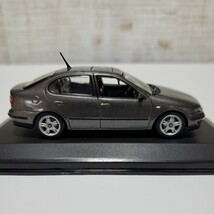 1/43 ミニチャンプス MINICHAMPS ミニカー/Seat Toledo Saloon 1999 Steel Grey/セアト トレド サルーン スティールグレー_画像3