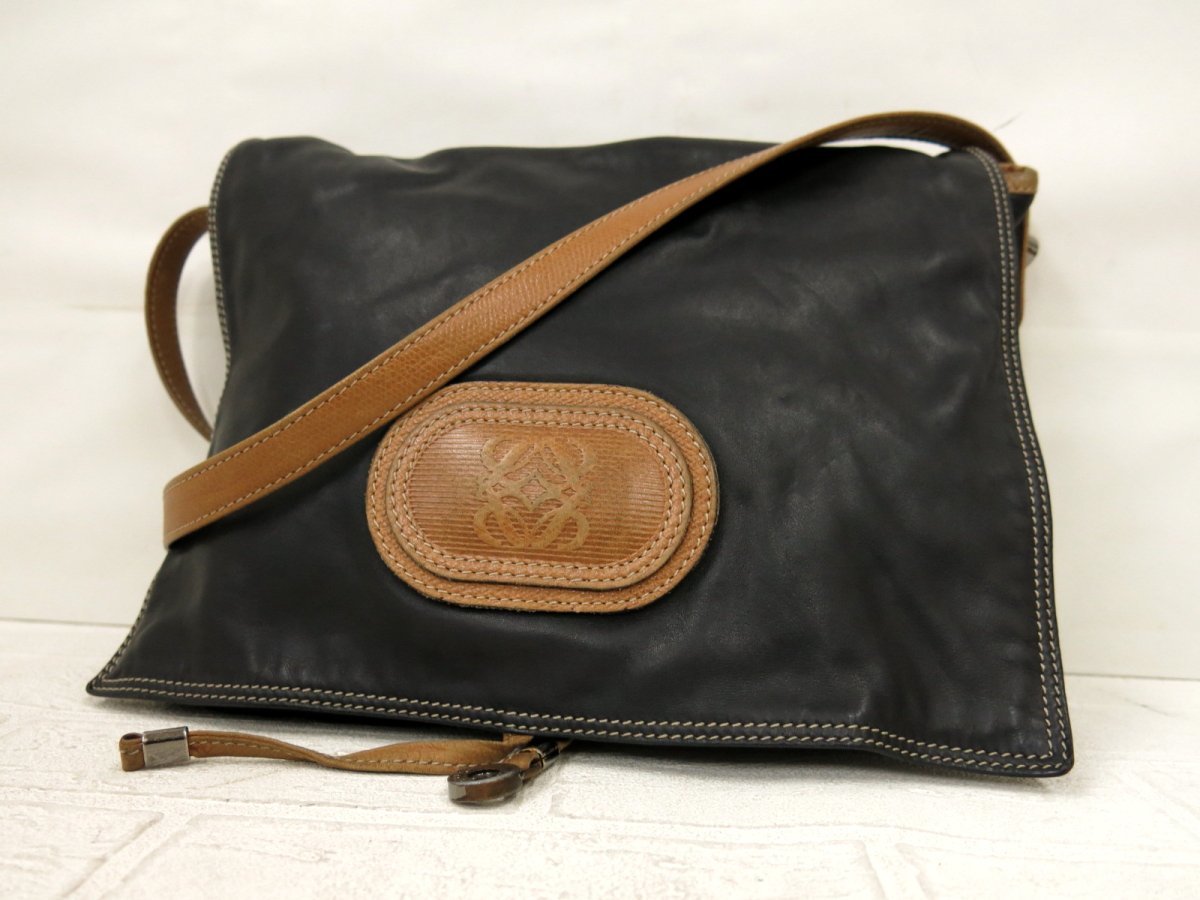 ヤフオク! -「ロエベ loewe ショルダーバッグ ナッパレザー 黒」の落札