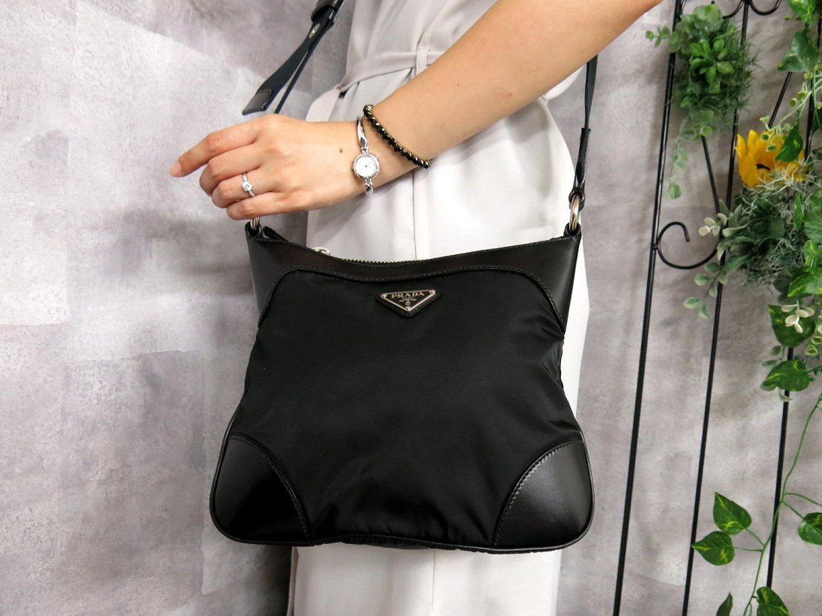 ○超美品○PRADA プラダ○カーフ レザー 本革○ショルダー バッグ○黒