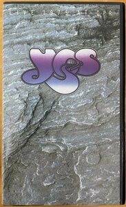 ■YES / LIVE 1975 AT Q.P.R. ※ 国内盤2本組ビデオ( VHS:NTSC:150min ) / 解説付 (大魔俊一)【 VIDEOARTS VAVZ-2166/7 】1996/06/30発売