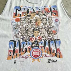 90年代 NBA DETROIT PISTONS 1990 WORLD CHAMPIONS チームロゴ プリント カットオフ ノースリーブTシャツ メンズL