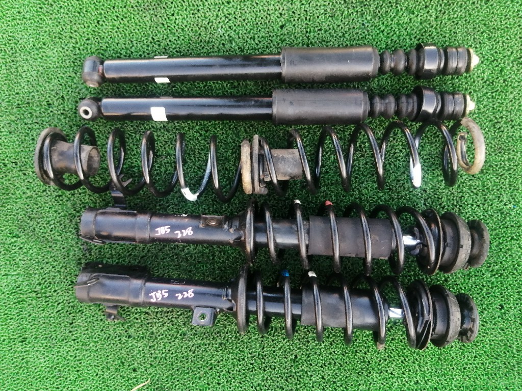 2023年最新】ヤフオク! -ホンダ ライフ jb5(ショックアブソーバー)の