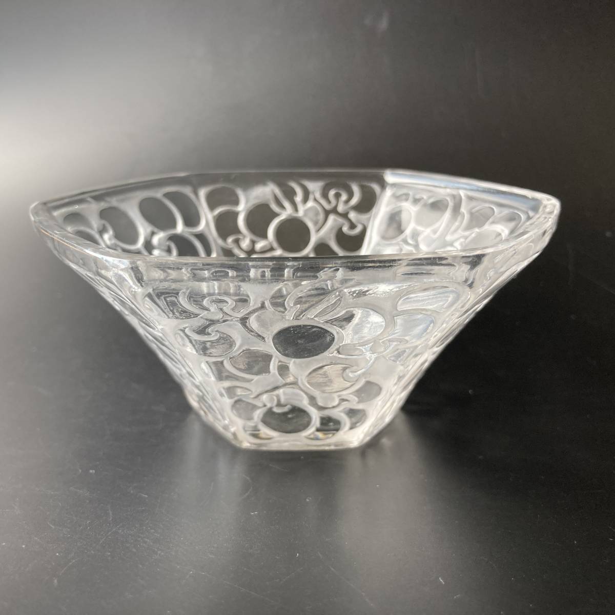 LALIQUE ボウルの値段と価格推移は？｜10件の売買データからLALIQUE