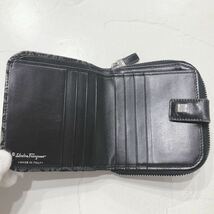 ☆Ferragamo☆ フェラガモ 折財布 二つ折り財布 財布 ブラック グレー レザー 総柄 レディース オシャレ 送料無料_画像5