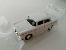 ★★★新品未使用品　絶版　TOMICA LIMITED VINTAGE LV-01トミカ　ニッサン　セドリック（白）　S=1/64★★★_画像3