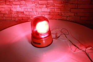 レトロ! 回転灯 赤色 OSAKA SIREN RS-12V 中古現状品 アンティーク品 コード切断■(F7410)