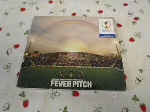 C6　中古CD　The Official Music of The 2002 FIFA World Cup　『FEVERPITCH』　CDケースにヒビ割れがあり