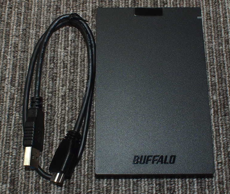 YI オ6-102 BUFFALO バッファロー HD-PCG1.0U3-BBA ポータブルHDD 1.0