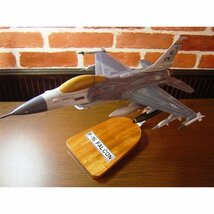 1/34 F－16　FIGHTING　FALCON（ジェネラル・ダイナミクス）　模型飛行機　戦闘機　ソリッドモデル　_画像1