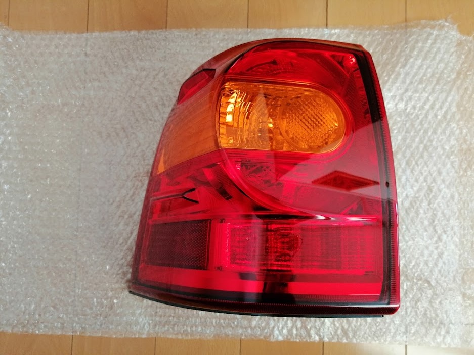 ヤフオク! -「ランクル 200 純正 テール」の落札相場・落札価格