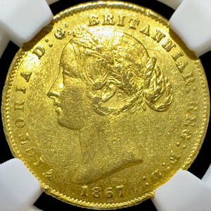 ★花冠 ヴィクトリア ヤングヘッド★ 1867年 オーストラリア シドニー 1ソブリン金貨 AU55（PCGS,NGCアンティークコイン投資）