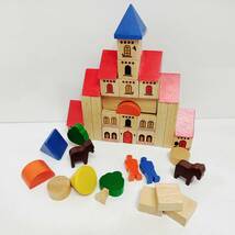 ●エトボイラ お城の積み木 木製玩具 VOILA 木のおもちゃ 知育玩具 子供 CASTLE BUILDING BLOCKS 75ピース M982_画像3