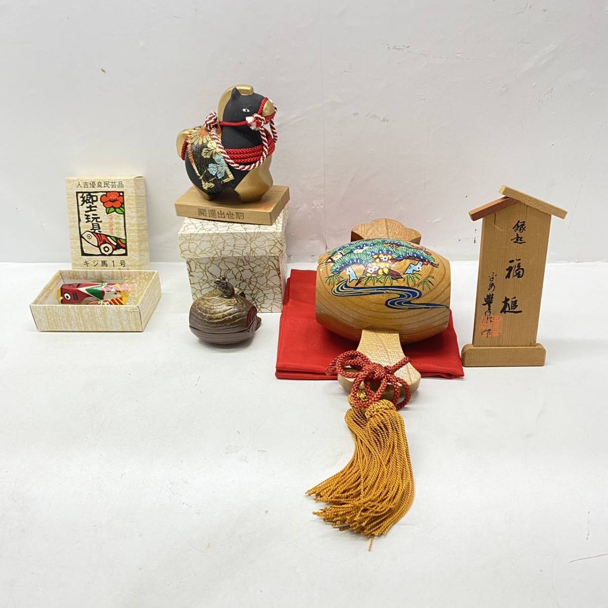 60%OFF】 木製 馬 置物 コレクション 民芸品 工芸品 置物 - education