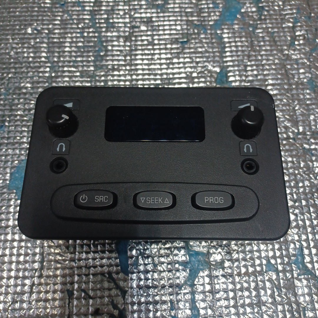 YM-A113 ハマーH2 センターコンソールラジオ コントロール スイッチ　1