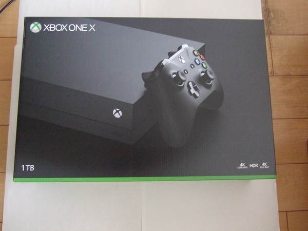 美品Xbox One X 1TB ディスクドライブ搭載 4K出力/HDR/Ultra HD Blu