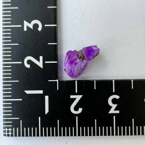 【E20967】レア 珍しい針状結晶 高品質 スギライト 杉石 原石 南アフリカ産 Sugilite 天然石 鉱物 パワーストーン
