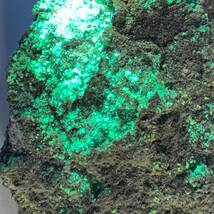 【E21113】アンダーソン石 蛍光鉱物 二酸化ウラニウム 鉱物 原石 天然石_画像7