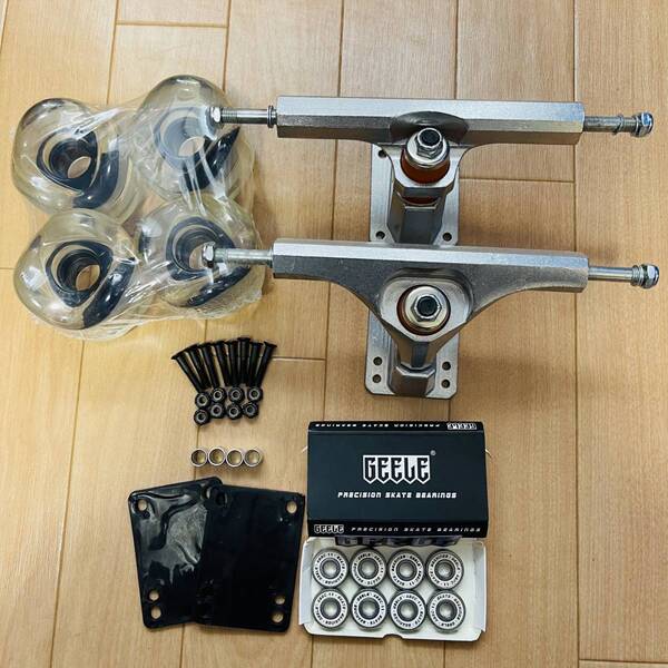 お得 サーフスケート CARVER カーバー CX4同機能トラック 第二世代 話題の四角ウィール70*51mm ABEC11ベアリング 足回りセット G