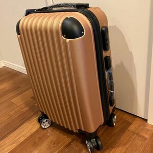 新品 キャリーケース Sサイズ ゴールド 超軽量 スーツケース