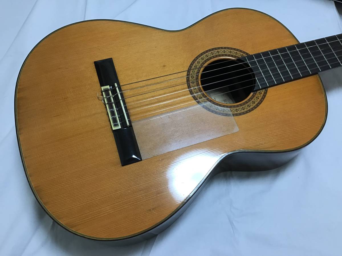T.MATSUOKA〜松岡 利昭 【 M50 】クラシックギター (ハードケース付き