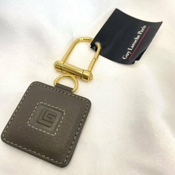 未使用 Guy Laroche ギラロッシュ キーホルダー ゴールド 金具 チャーム キーリング