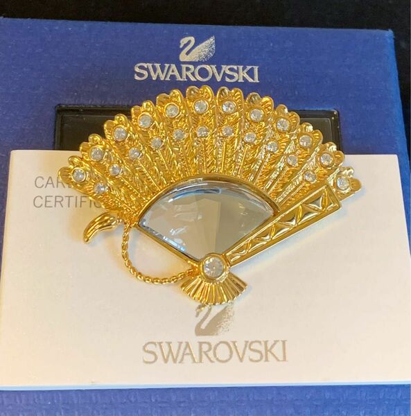 正規品　SWAROVSKI スワロフスキー 扇 扇子 白鳥ゴールドブローチ美品