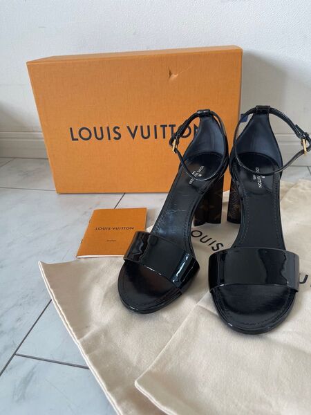 LOUISVUITTON ルイヴィトン チャンキーヒール サンダル