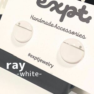 【0009】ray-white-/白のモチーフにブリオンとライン/ピアス・イヤリング