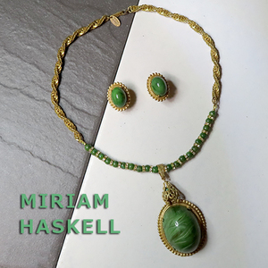 * Miriam Haskell : green marble screw . chain pendant + earrings : Vintage costume jewelry :Miriam Haskell