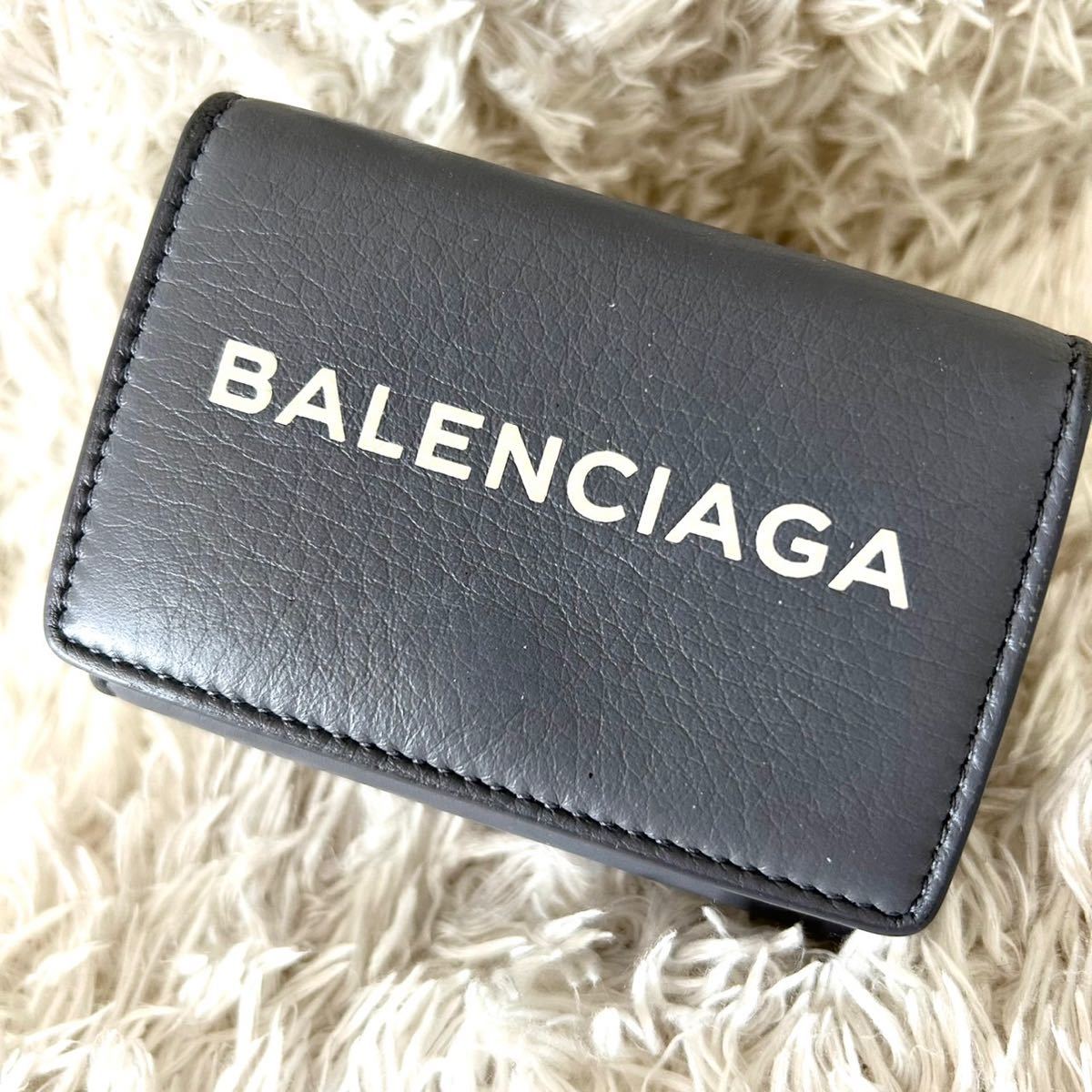 【しみくださ】 ヤフオク! - 1円【未使用・極美品】BALENCIAGA バレンシアガ  のがござい