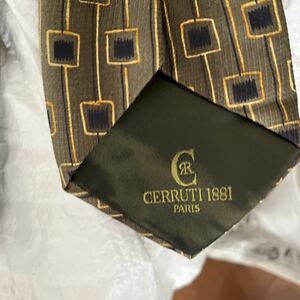 CERRUTI1881パリス　セルッティ1881 シルク100% メイドインフランス　送料無料　デッドストック　ヴィンテージオールド　アールデコ柄