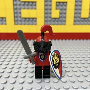 ☆ロイヤルナイト☆ レゴ ミニフィグ 兵士 騎士 ライオンナイト ( LEGO 人形 鎧兜 甲冑 お城シリーズ B61913の画像1