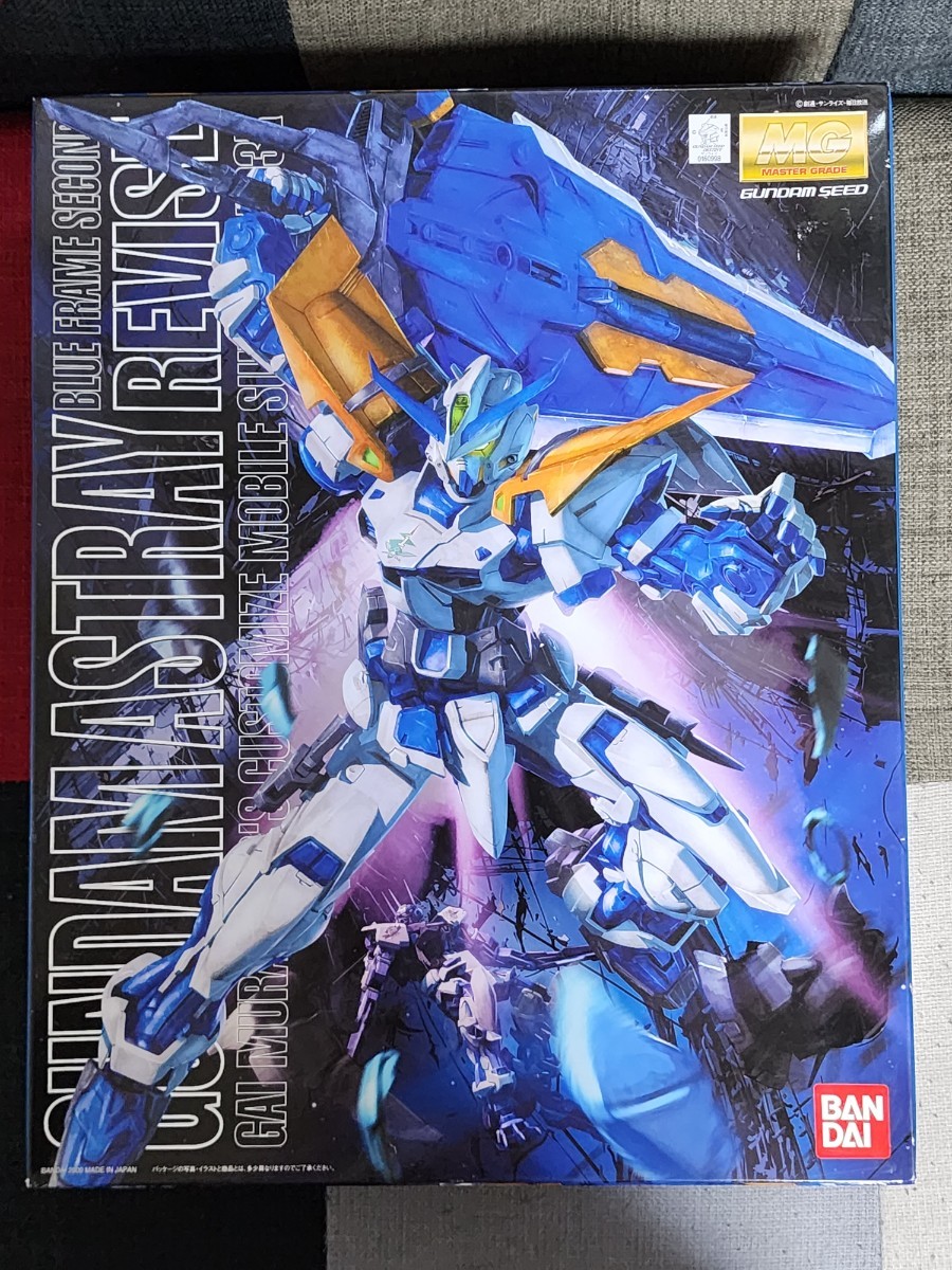 BANDAI MG 1/100 ガンダムアストレイブルーフレーム セカンドリバイ