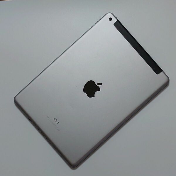 ◆SIMﾌﾘｰ◆2017 iPad 9.7ｲﾝﾁ 第5世代 Wi-Fi+4G 32GB A1823