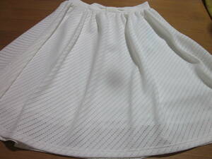 新品☆透け感ボーダー柄白スカート☆ウエストリボン☆サイズＭ