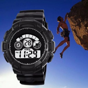 デジタル腕時計　スポーツ腕時計 腕時計 時計 デジタル式 LED デジタル 自転車 スポーツ アウトドア キャンプ ランニング　ブラック