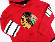 美品！2014年！Reebok製 NHL CHICAGO BLACKHAWKS シカゴ・ブラックホークス フーデットパーカー(S相当)お子様 女性の方に！_画像6