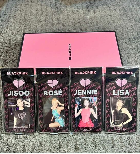 4種類セット　BLACKPINK トレカスタンド　BORN PINK グッズ