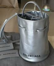 一度使用　バレンシアガ　2way ショルダーバッグ BALENCIAGA シルバー　バッグ_画像2