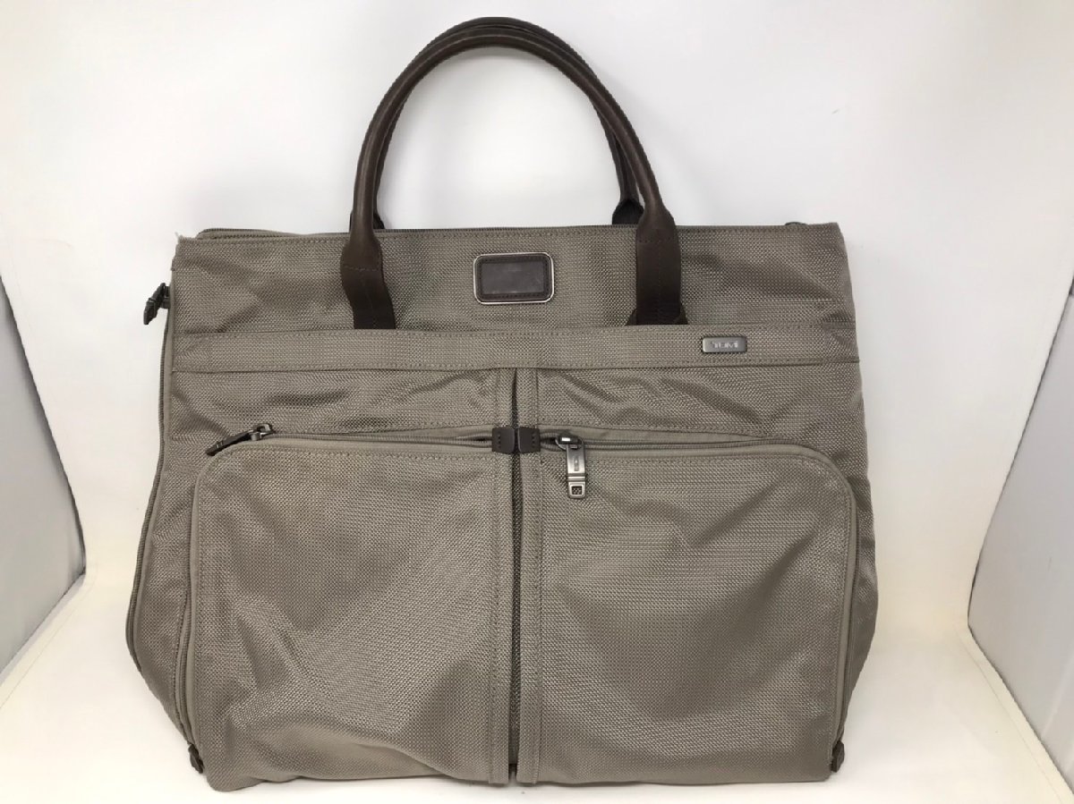 ヤフオク! -「tumi コンパニオントート」(トゥミ) (と)の落札相場