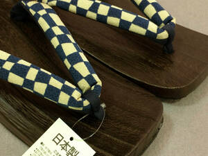  speciality shop. goods stylish city pine pattern. nose .* made in Japan high class . used geta [1 point only ]