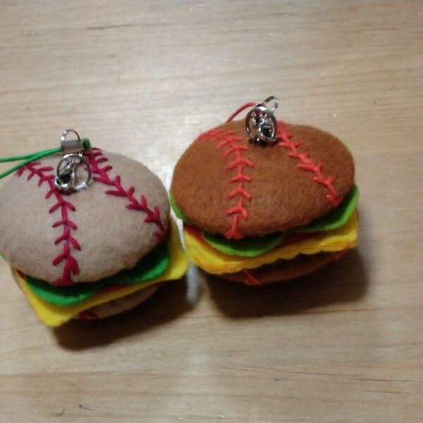 野球バーガー! 部活お守り ハンドメイド キーホルダー