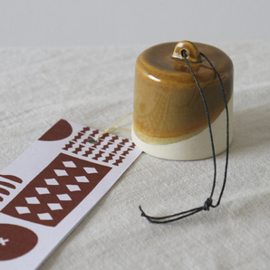 １０００円からスタート anvai 日本の夏 優しい音色の 風鈴 呼び鈴 陶器 ブラウン 茶 M75Jの画像3